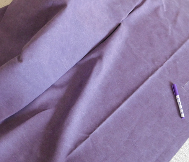 紫色のスマホケース